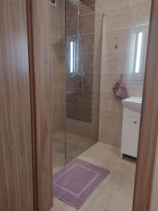 Little Big Bc - Central Modern Studio Cracovia Esterno foto