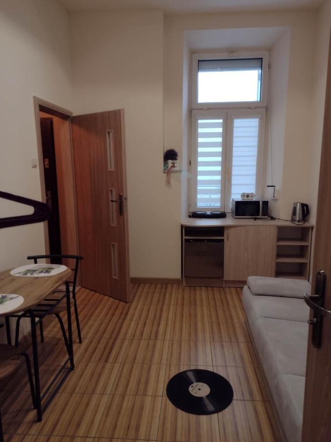 Little Big Bc - Central Modern Studio Cracovia Esterno foto